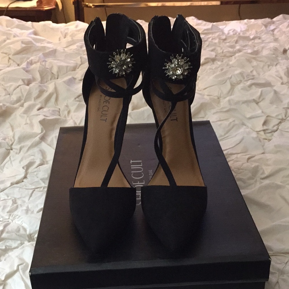 Shoe Cult suede leather new shoes in 5”
